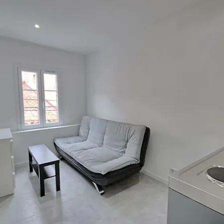 301-studio Au Calme Entierement Renove *